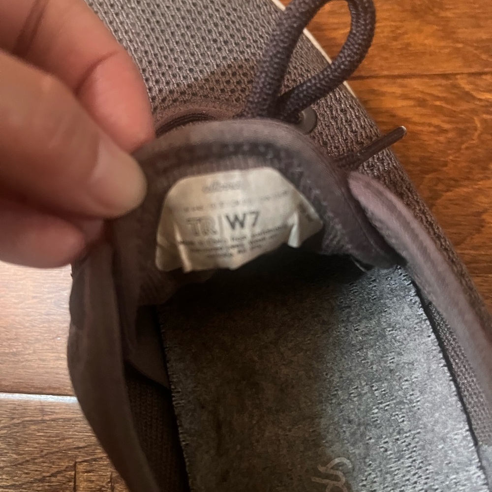 Allbirds Tree Runners - Picture 5 of 5
